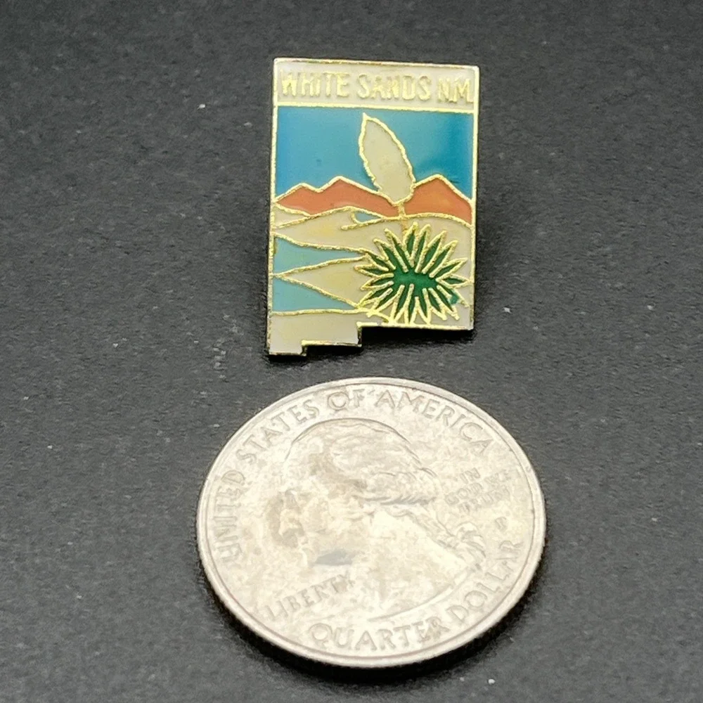 White‎ Sands New Mexico Lapel Hat Pin